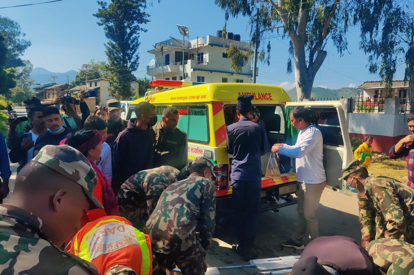 Erdbeben Nepal medizinische Hilfe in Rukum